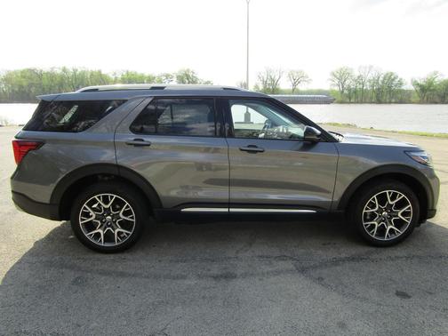 Carbonized Gray Metallic 2025 Ford Explorer Platinum