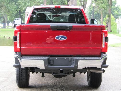Ruby Red Metallic Tinted Clearcoat 2026 Ford F-350 XLT