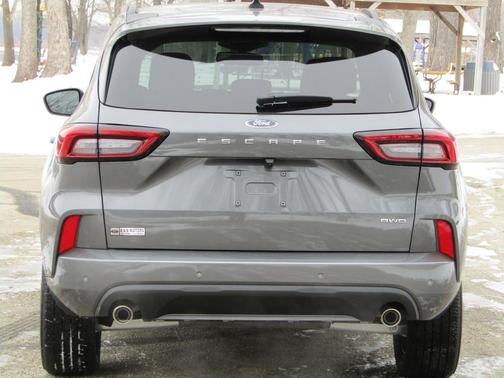 2025 Ford Escape ST-Line Elite