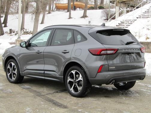 2025 Ford Escape ST-Line Elite