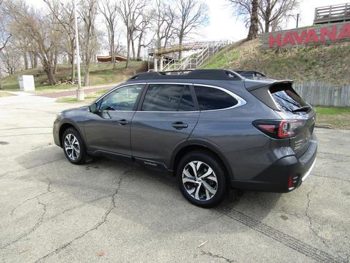 Magnetite Gray Metallic 2022 Subaru Outback Limited