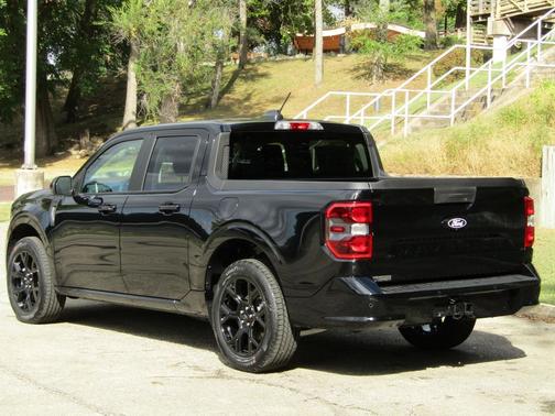 2025 Ford Maverick Lobo Standard