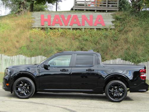 2025 Ford Maverick Lobo Standard