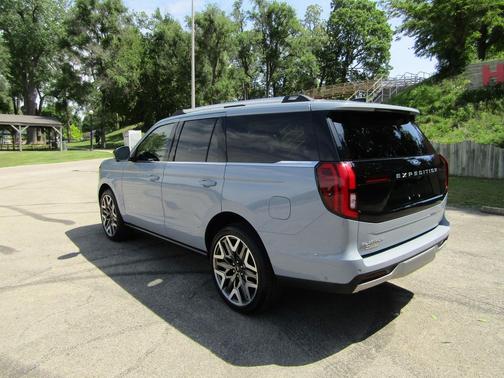 Gray 2025 Ford Expedition Platinum