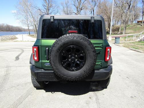 Eruption Green Metallic 2023 Ford Bronco Wildtrak