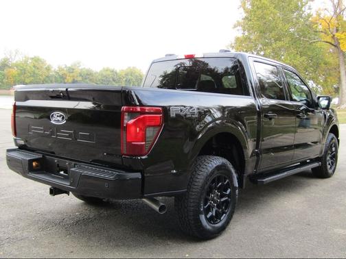Agate Black Metallic 2026 Ford F-150 XLT