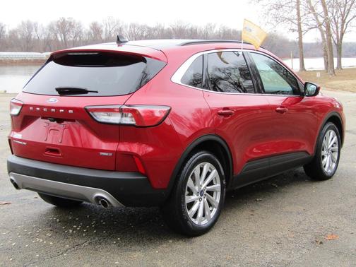 2021 Ford Escape Titanium