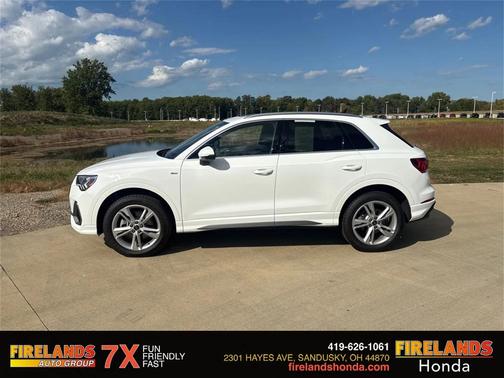 2024 Audi Q3 45 S line Premium Plus