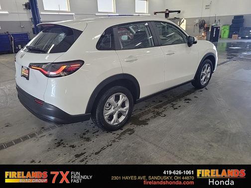 2025 Honda HR-V LX
