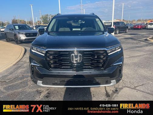 2025 Honda Pilot Touring 8-Passenger