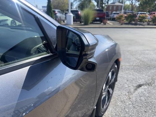 2018 Honda Civic Touring