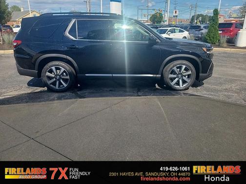 2025 Honda Pilot Touring 8-Passenger
