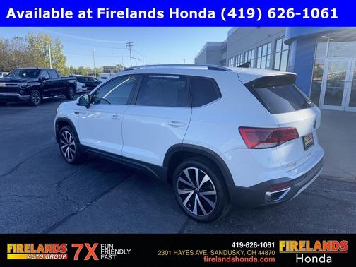 2024 Volkswagen Taos 1.5T SE