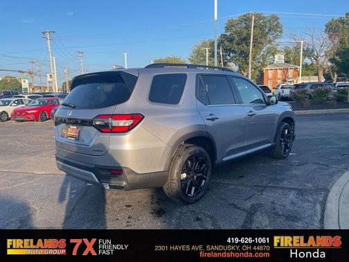 2025 Honda Pilot Touring 8-Passenger