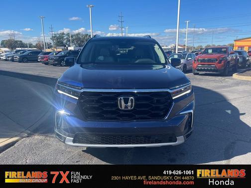2025 Honda Pilot Touring 8-Passenger