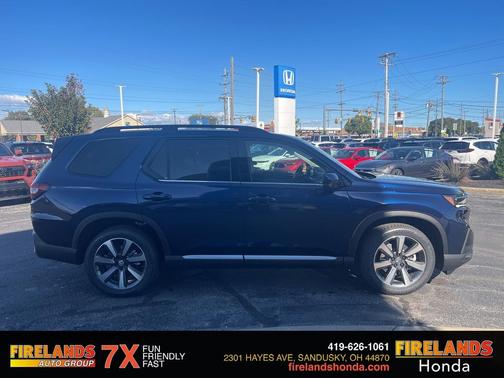 2025 Honda Pilot Touring 8-Passenger