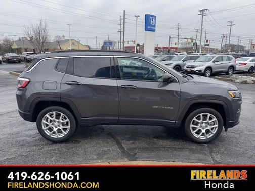 2024 Jeep Compass Latitude Lux