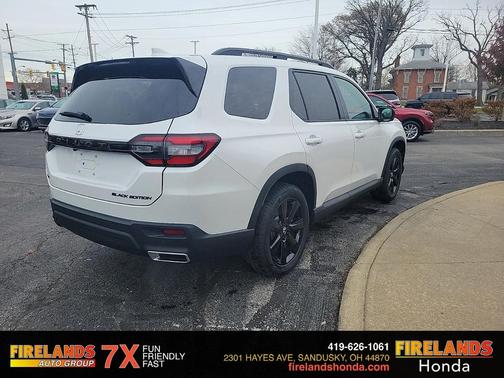 2025 Honda Pilot Black Edition