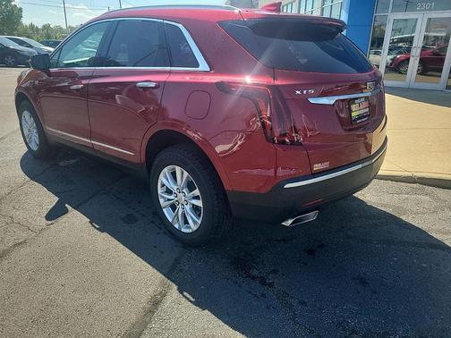 2022 Cadillac XT5 Luxury