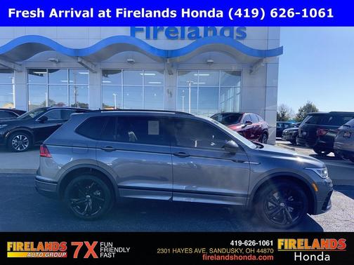 2023 Volkswagen Tiguan 2.0T SE R-Line Black
