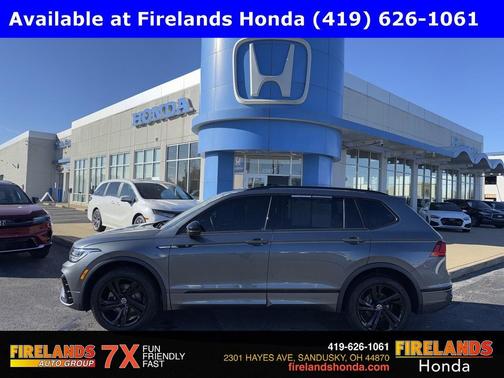 2023 Volkswagen Tiguan 2.0T SE R-Line Black