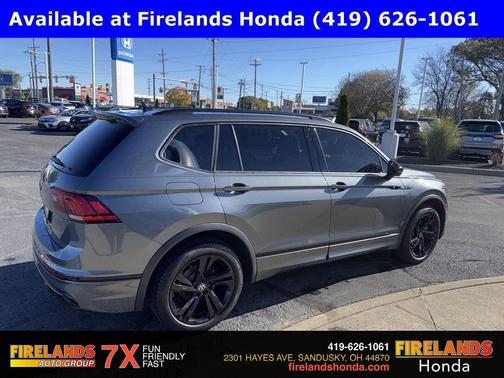 2023 Volkswagen Tiguan 2.0T SE R-Line Black