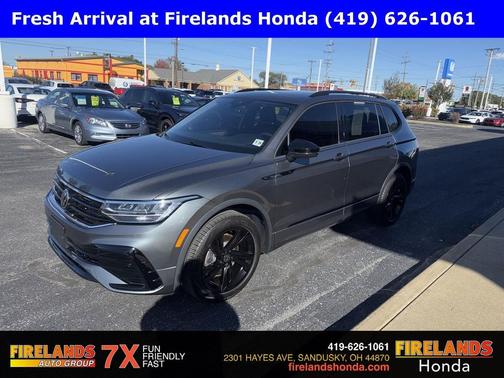 2023 Volkswagen Tiguan 2.0T SE R-Line Black