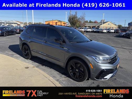 2023 Volkswagen Tiguan 2.0T SE R-Line Black