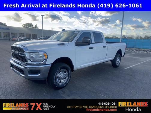 2023 RAM 2500 Tradesman Crew Cab 4x4 8' Box