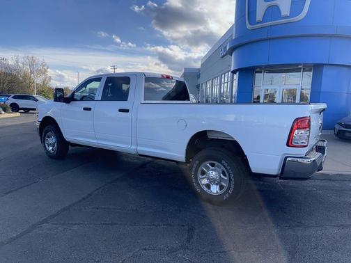 2023 RAM 2500 Tradesman Crew Cab 4x4 8' Box