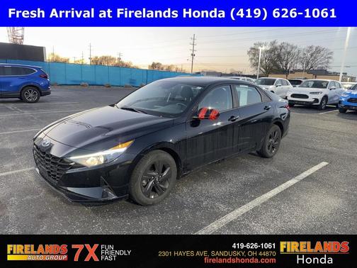 2022 Hyundai ELANTRA SEL