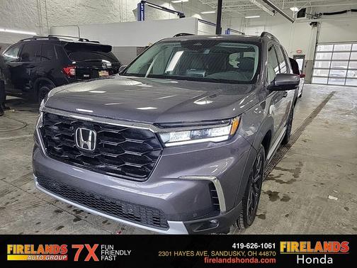 2025 Honda Pilot Touring 8-Passenger