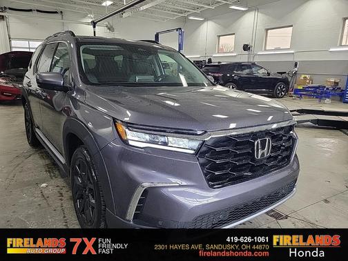 2025 Honda Pilot Touring 8-Passenger