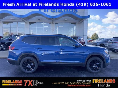 2025 Volkswagen Atlas 2.0T SE w/Technology