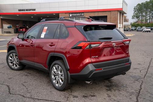 2025 Toyota RAV4 XLE Premium