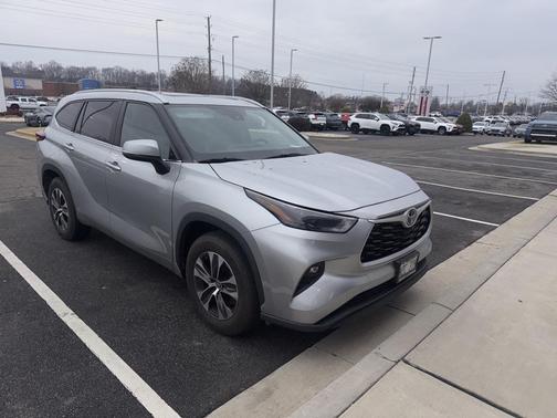 2023 Toyota Highlander XLE