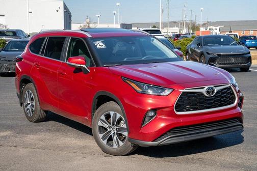 2025 Toyota Highlander Hybrid XLE