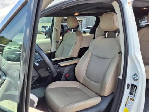 2021 Toyota Sienna XLE 7 Passenger