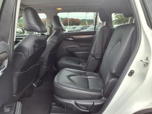 2020 Toyota Highlander Platinum