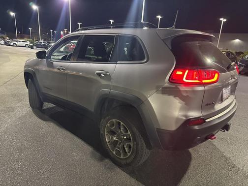 2022 Jeep Cherokee Trailhawk