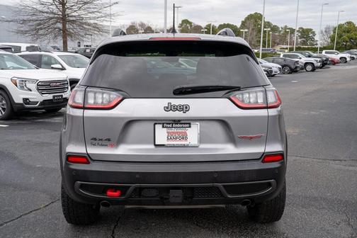 2022 Jeep Cherokee Trailhawk