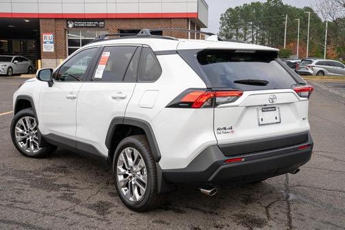 2025 Toyota RAV4 XLE Premium