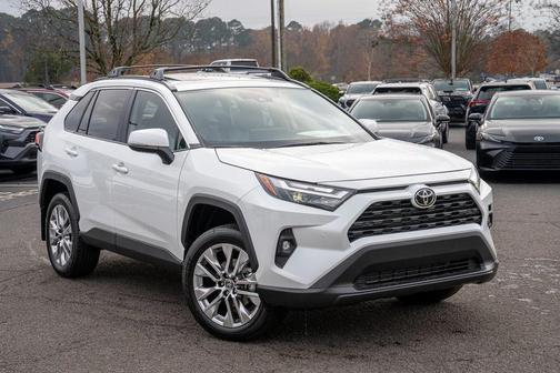 2025 Toyota RAV4 XLE Premium
