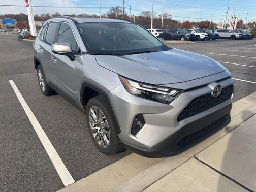 2023 Toyota RAV4 XLE Premium
