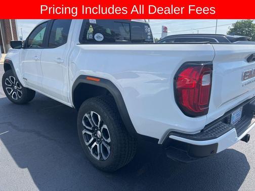 Summit White 2024 GMC Canyon AT4