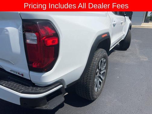 Summit White 2024 GMC Canyon AT4