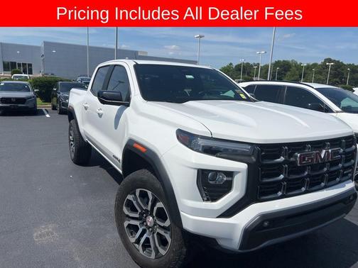 Summit White 2024 GMC Canyon AT4