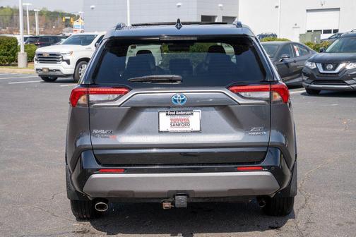 2021 Toyota RAV4 Hybrid SE