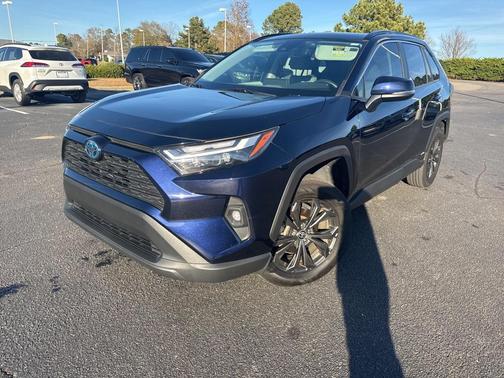 2022 Toyota RAV4 Hybrid XLE Premium