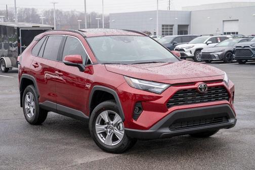 2025 Toyota RAV4 XLE